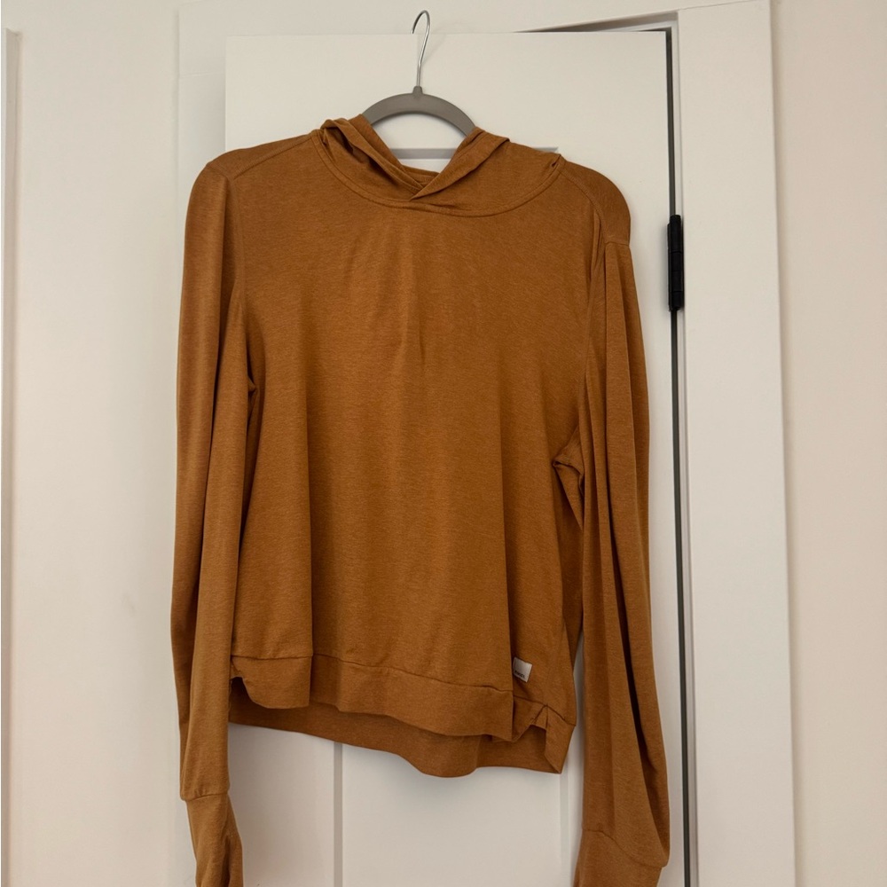 Vuori halo essential Women’s Lightweight Hoodie Sweater — Brown